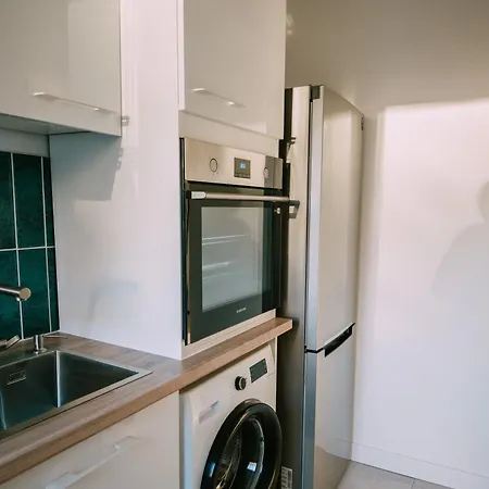 Apartment Near Old Town I 2 I Kitchen I 41m2 *