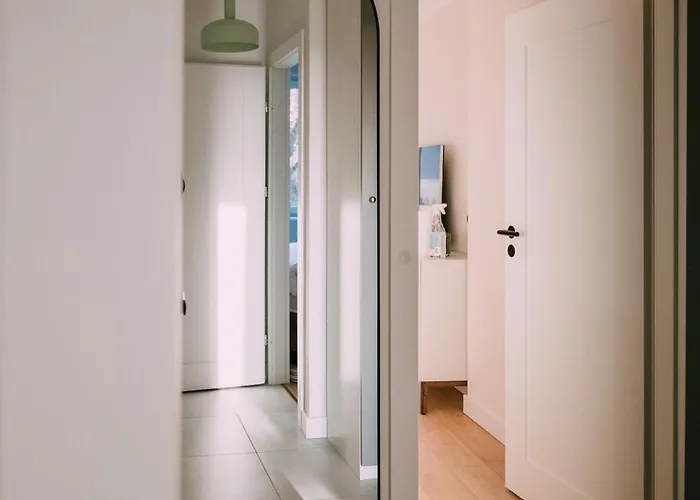 Near Old Town I 2 Rooms I Kitchen I 41M2 Гданьск